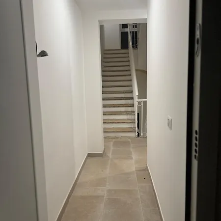 Flary Apartment *